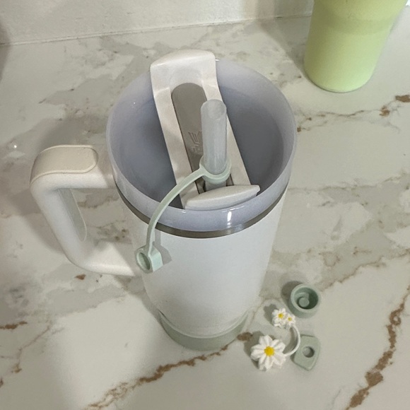 Stanley White and Light Green Tumbler Duo - Picture 3 of 11